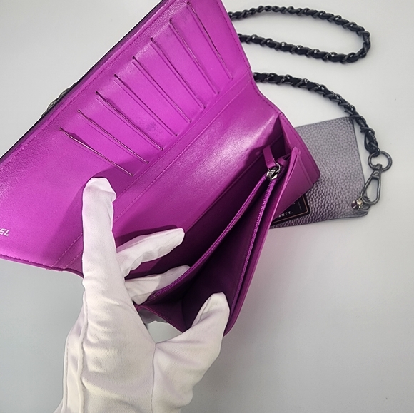 Chanel Boy Yen Wallet - Purple/Black Quilted Lambskin w/ removable chain (woc) - Picture 14 of 16